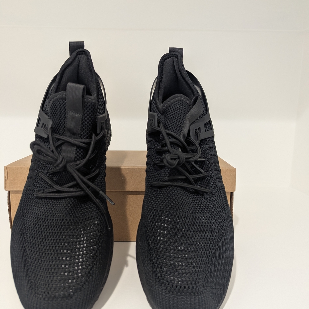 Men's Black Athletic Shoes